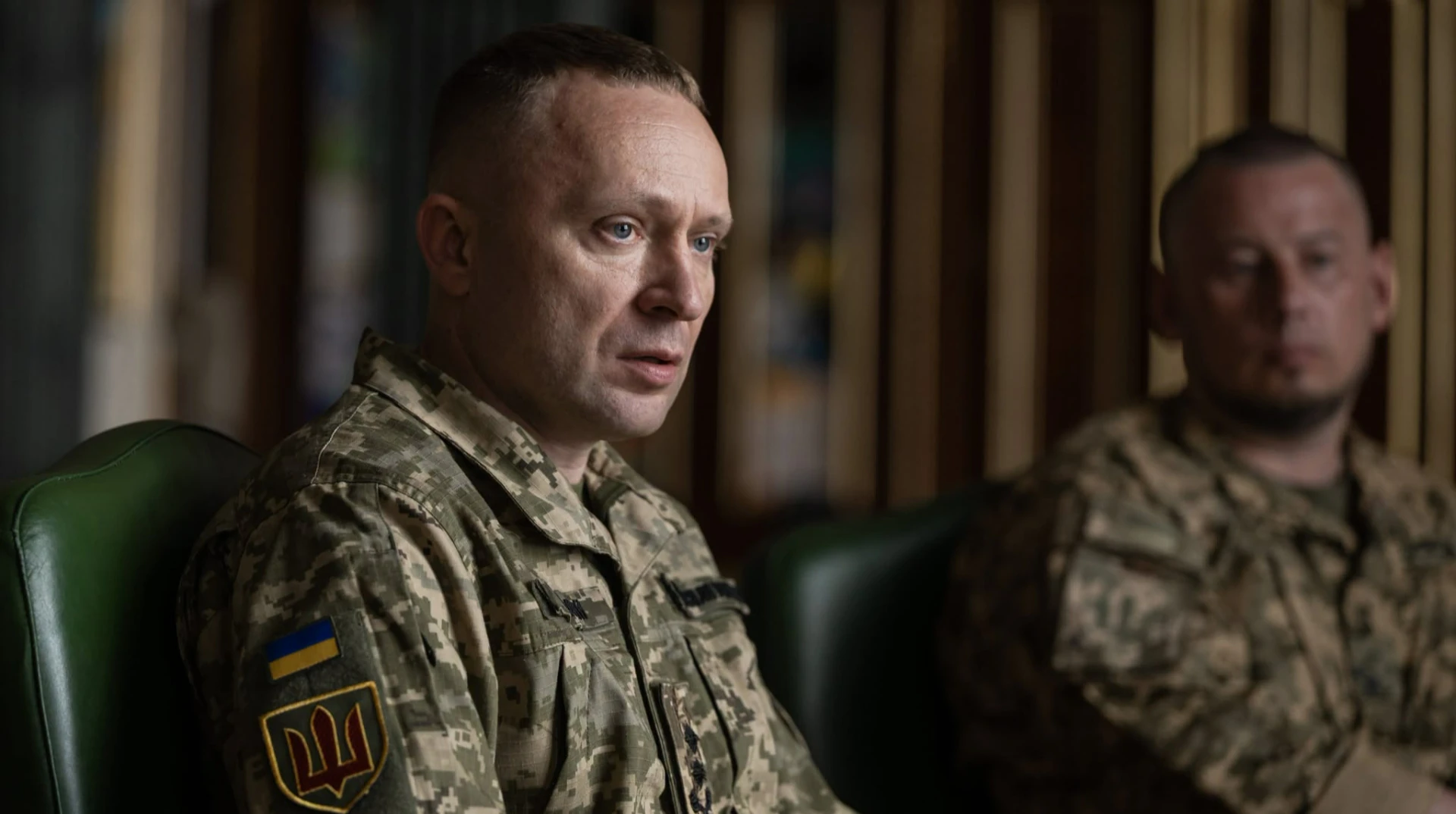 Президент Володимир Зеленський і генерал Михайло Драпатий під час звернення