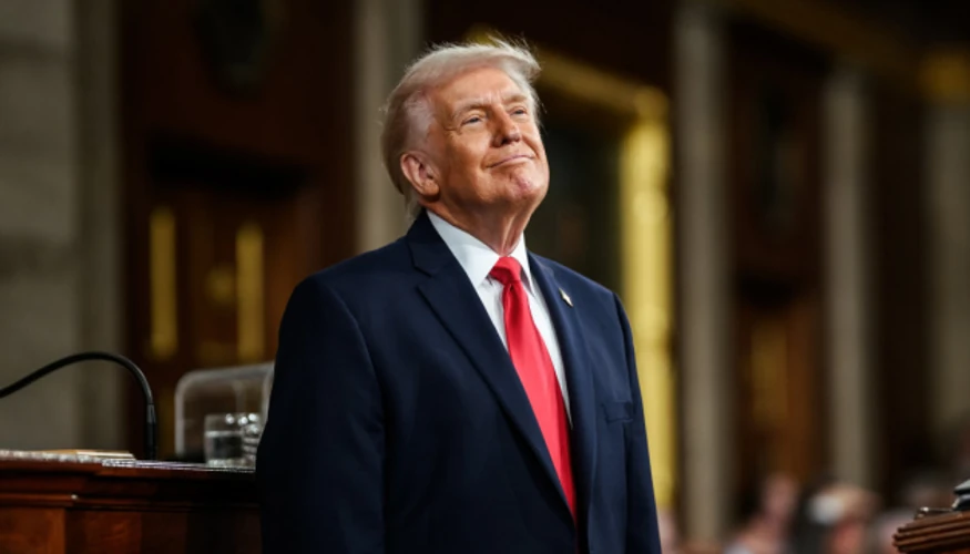 Трамп заявив, що США наполегливо працюють над завершенням війни в Україні