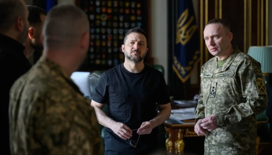 Президент Володимир Зеленський під час зустрічі з українськими військовими