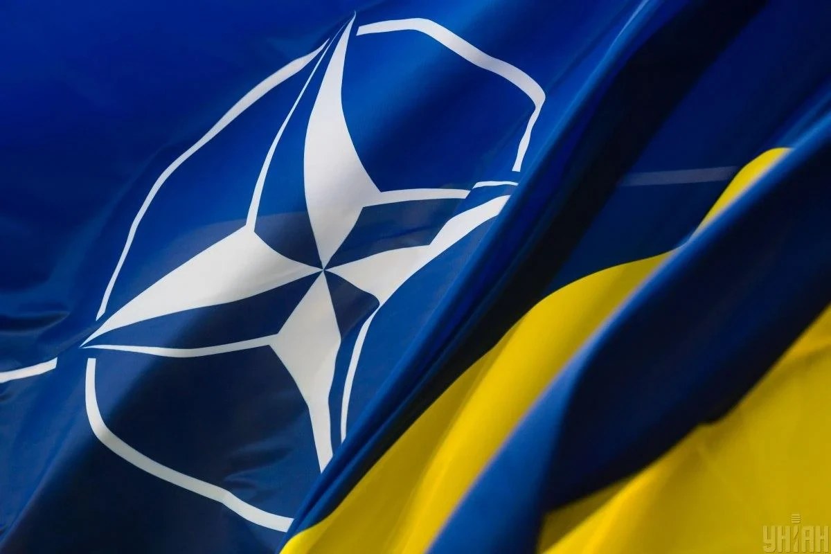 Українські військовослужбовці ведуть вогонь по російських окупантах у районі міста Часів Яр
