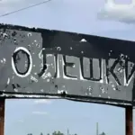 Російські військові під час інженерної розвідки біля маршруту гуманітарної колони до Олешок
