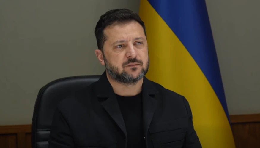 Наслідки російської атаки на багатоповерхівку у Києві в ніч проти 14 жовтня (Фото: REUTERS/Valentyn Ogirenko)